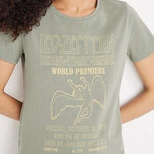 Graphic Tee in Olive